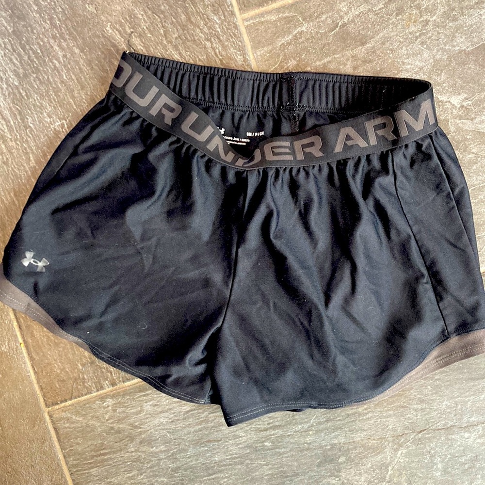 Black women’s small under armour shorts
